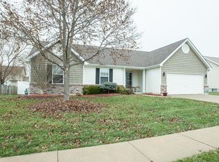 612 Autumn Creek Dr, Wentzville, MO 63385