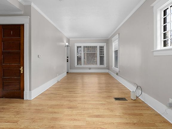 5th image of 538 Logan St SE #540