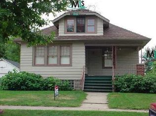 41 Lafayette St, Mount Clemens, MI 48043