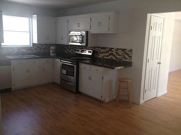 4th image of 2528 N Adams Ave