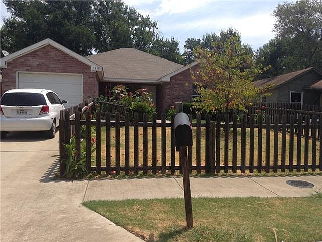 1st image of 3418 Iroquois Dr