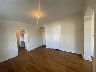 2024 Hubbard St — Photo 6