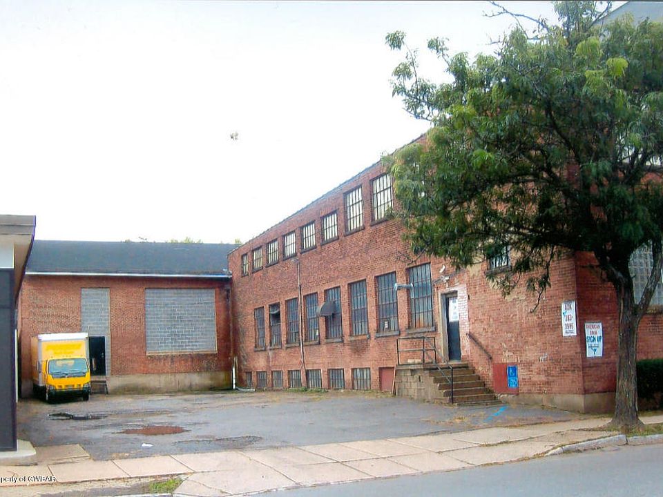 2nd image of 514 S Main St