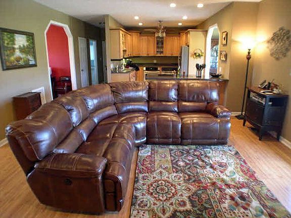 5th image of 81 Baker House Ln