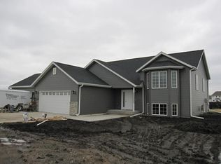 1675 Drews Dr, Grand Forks, ND 58201