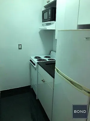 Rented by Bond New York | media 8