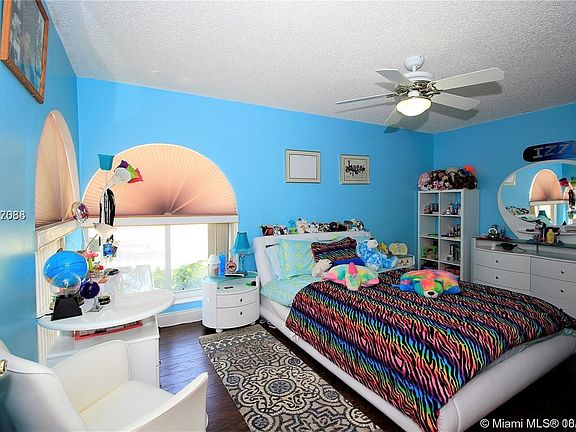5th image of 10925 NW 5th Ct
