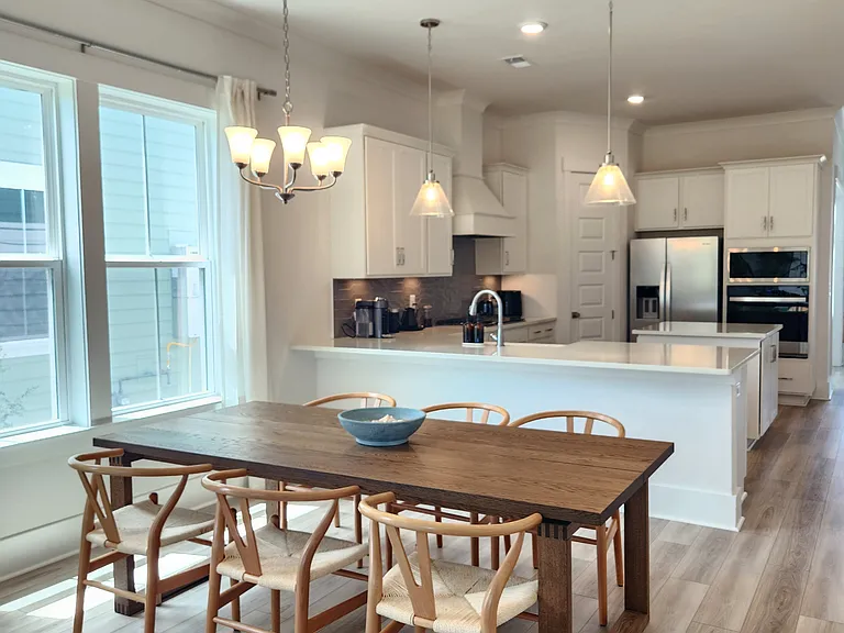 352 Trailmore Ln — Photo 9