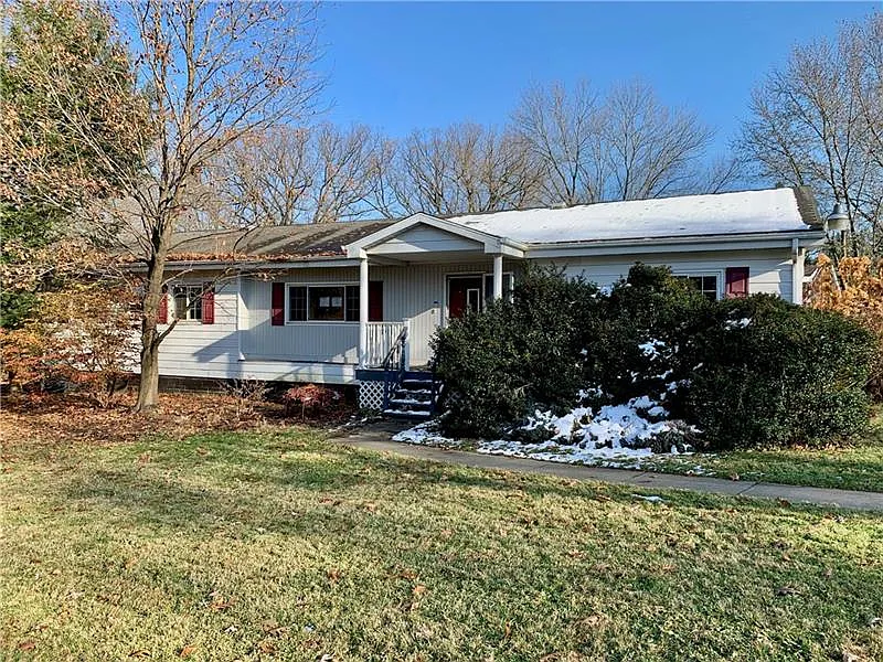 110 Rachel Dr photo 1