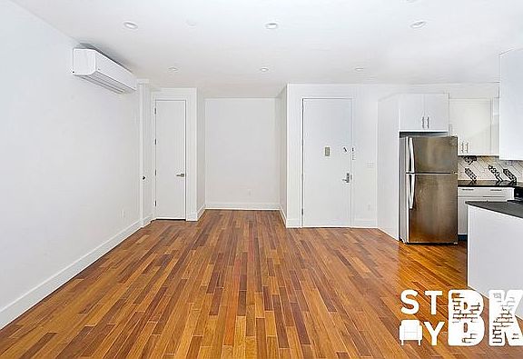 2nd image of 695 Jefferson Ave APT 3R
