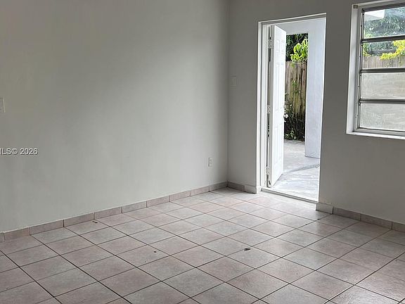 2nd image of 526 SW 64th Ave #4