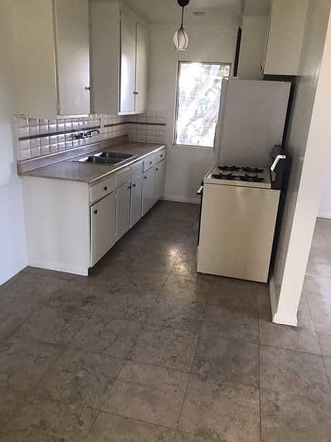 1st image of 3-1350 Franklin St #3