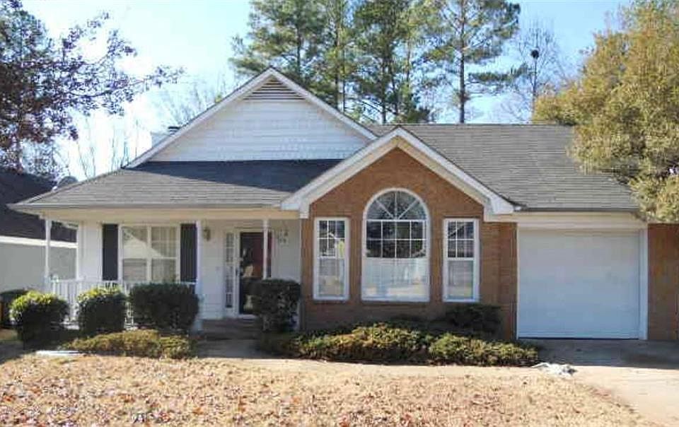 1st image of 131 Waterford Way