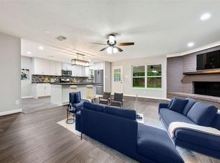4018 Silverwood Dr, Houston, TX 77025