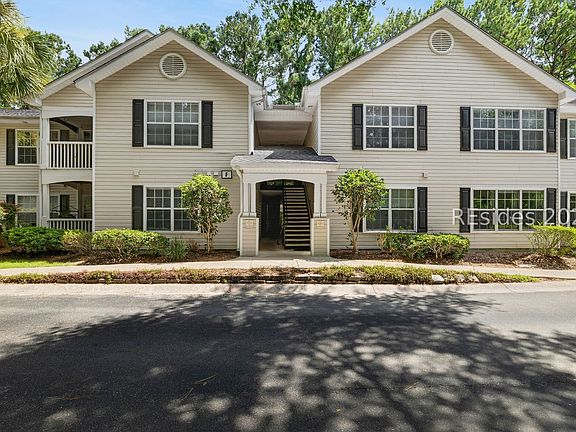 2nd image of 50 Pebble Beach Cv APT F117