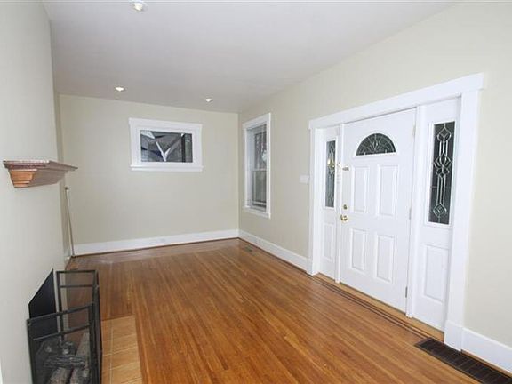 2nd image of 1192 Coronado Ave