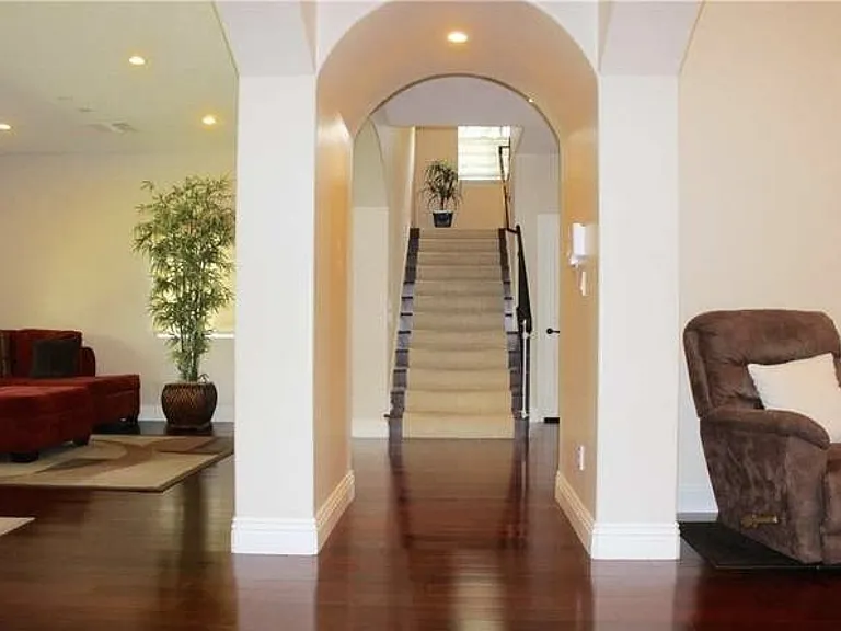 507 Grove Pl — Photo 5