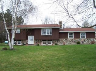 690 Kohler Dr, West Bend, WI 53090