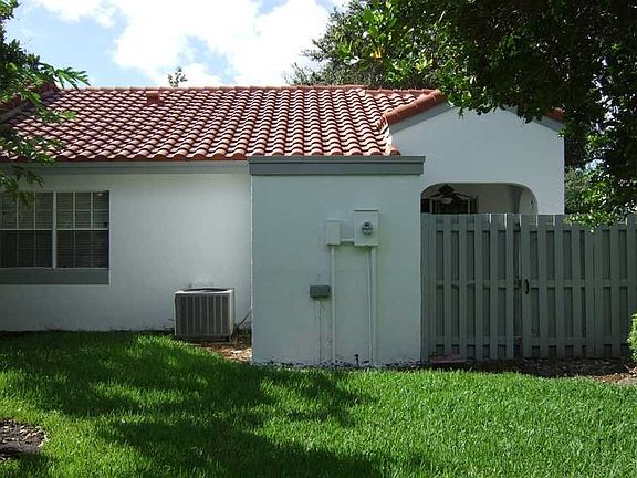 5th image of 1480 Springside Dr