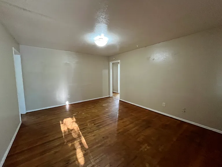 1508 Tanglewood Dr — Photo 3
