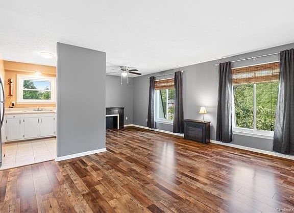 2nd image of 35 Jolly Ln