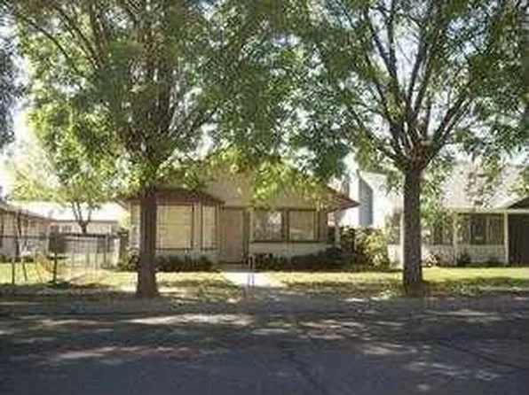 178 W Cedar Ave, Coalinga, CA 93210