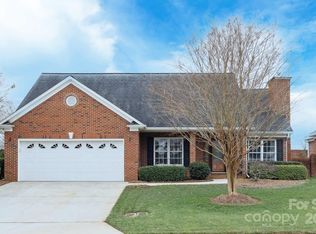 2104 Pinefield Ct, Gastonia, NC 28056