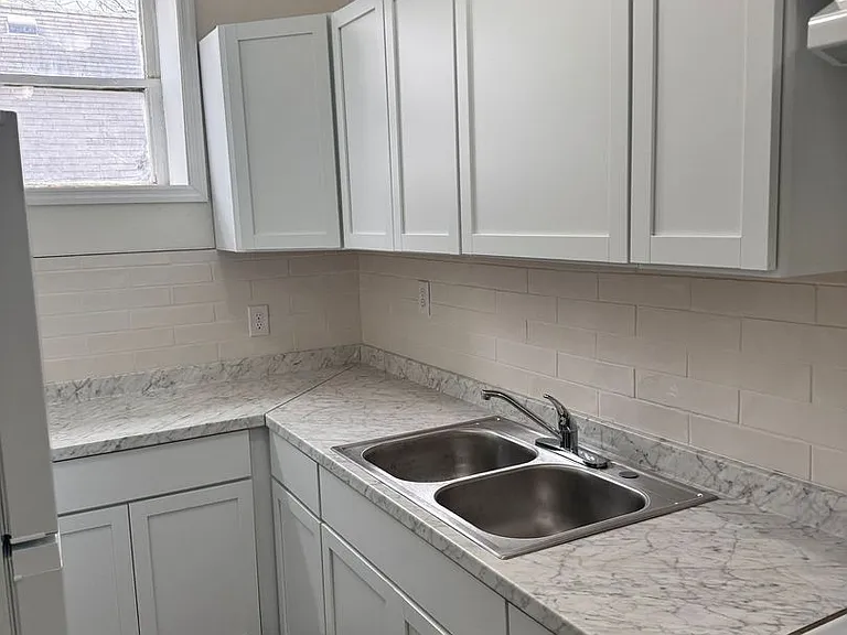 616 Bellaire Ave — Photo 7