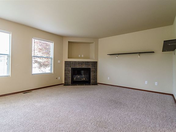4th image of 18113 E Knox Ave