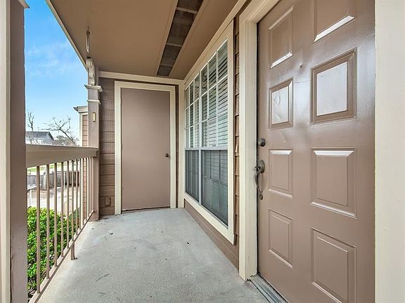 4th image of 1880 White Oak Dr APT 148
