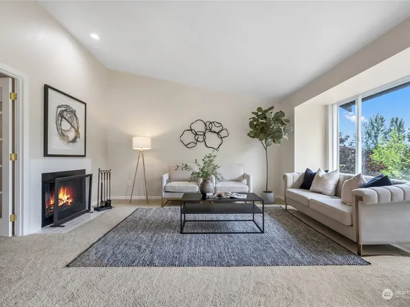208 Mountain Park Boulevard SW #E302, Issaquah, WA 98027