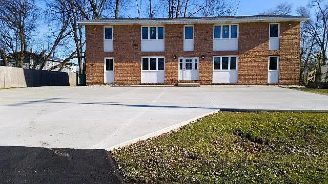 4555 N Woodbridge Rd — Photo 3