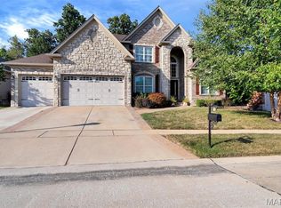 115 Harbor Ct, Fenton, MO 63026