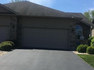 431 Cochran Dr, Crown Point, IN 46307