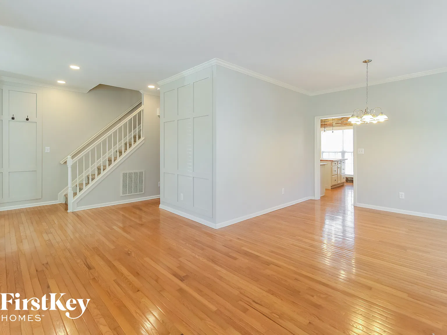 3 bed, 2.5 bath, 2444 sqft, $2,900 — Photo 3
