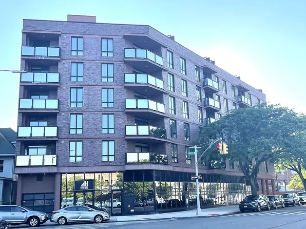 1502 W 1st St APT 3D, Brooklyn, NY 11204