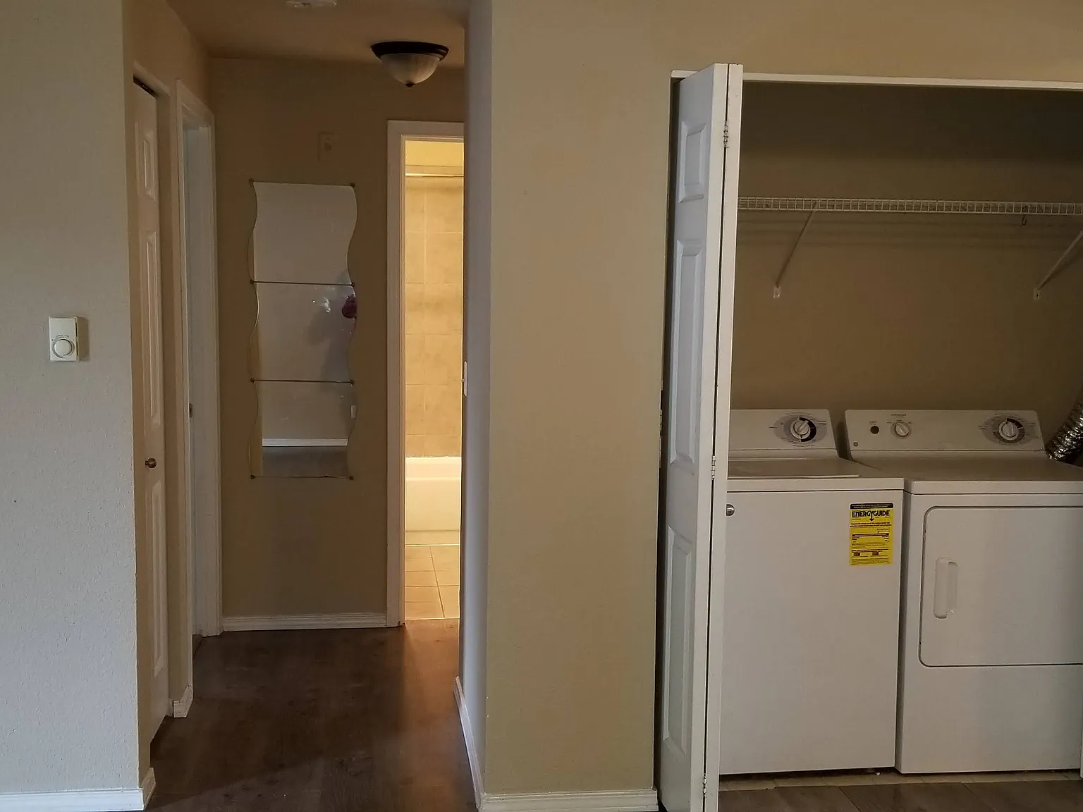 2 bed, 800 sqft, $1,860 — Photo 3