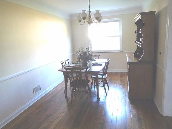 3rd image of 7257 Silver Crest Dr