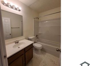 251 W High St, London, OH 43140