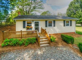 586 Shiloh Rd, Statesville, NC 28677