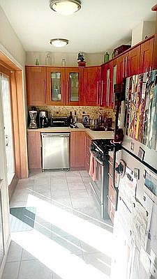 3rd image of 732A Jefferson Ave APT 1