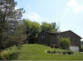 1090 Willow Ln, Howell, MI 48843