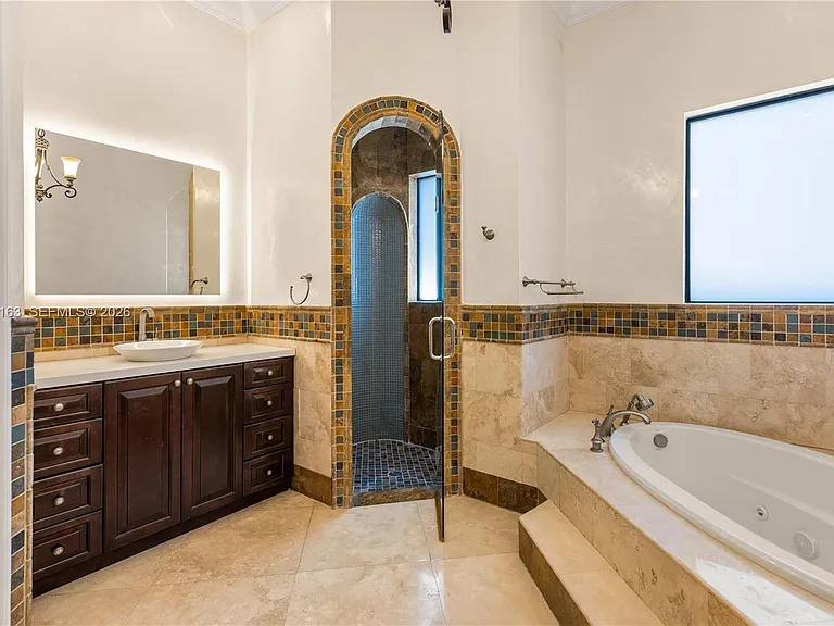 5838 SW 50th St — Photo 24