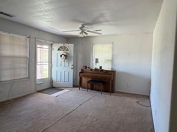 4th image of 402 N Twefth St