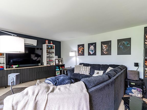 5th image of 5110 Derome Dr