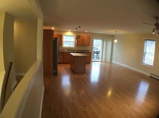 13 Apple Ln, Bangor, ME 04401