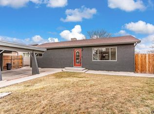 4 Heatherwood Ln, Pueblo, CO 81008