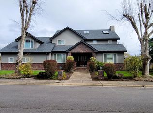 2535 Grand Vista Dr, Springfield, OR 97477