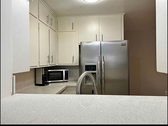 3rd image of 1801 Sheridan Dr