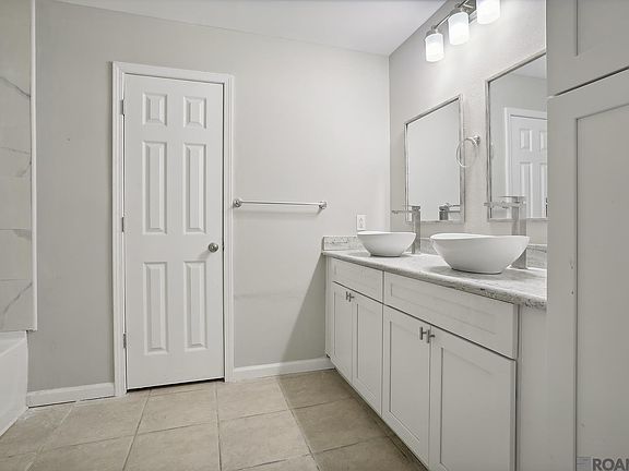 3rd image of 1440 Saint Francis Ln